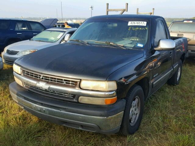 1GCEC14TXYZ135825 - 2000 CHEVROLET SILVERADO BLACK photo 2