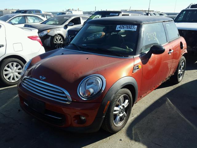 WMWSU3C50DT677833 - 2013 MINI COOPER ORANGE photo 2