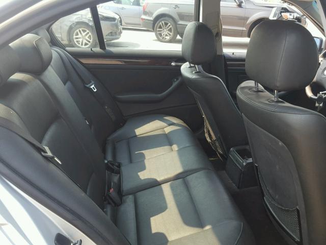 WBAAZ33455KW78584 - 2005 BMW 325 IS SUL SILVER photo 6