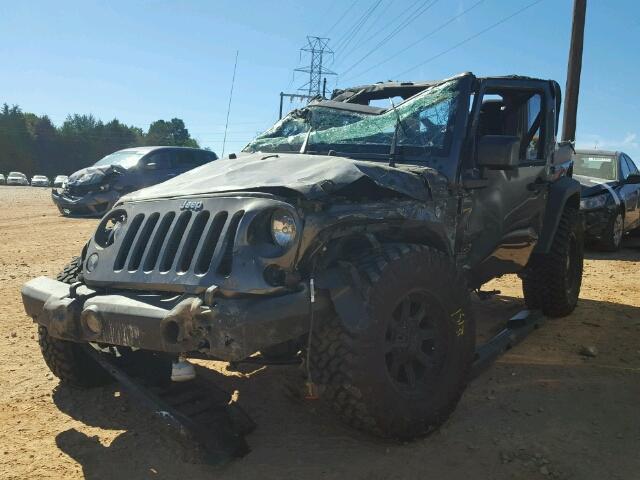 1C4BJWDG7HL606597 - 2017 JEEP WRANGLER U GRAY photo 2