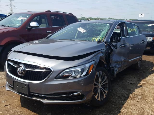 1G4ZR5SSXJU109953 - 2018 BUICK LACROSSE P GRAY photo 2