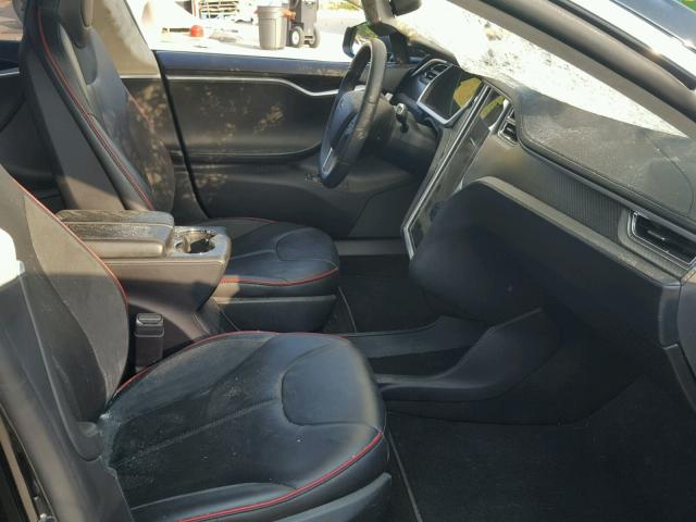 5YJSA1CP2DFP06009 - 2013 TESLA MODEL S أسود صورة 5