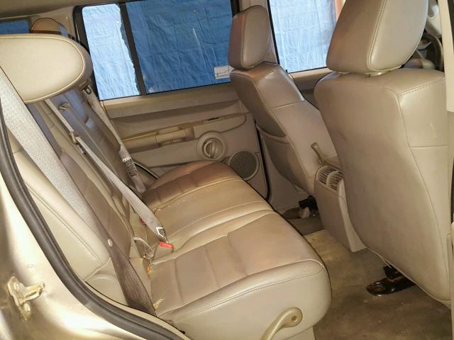 1J8HG48K96C309624 - 2006 JEEP COMMANDER TAN photo 6