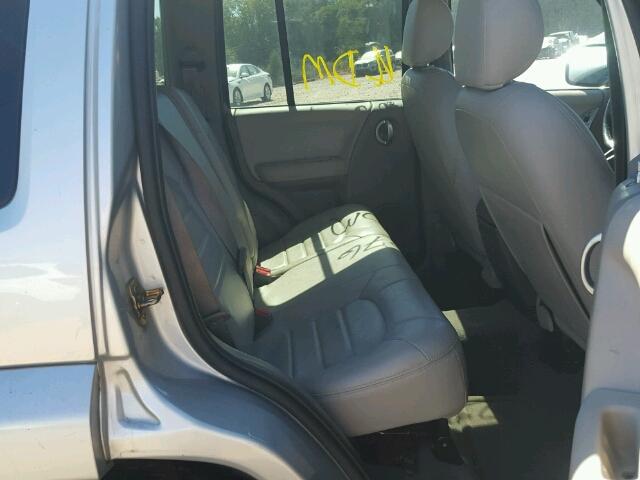 1J4GL58K44W152529 - 2004 JEEP LIBERTY LI SILVER photo 6