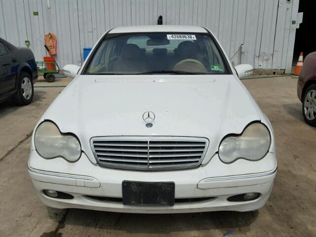 WDBRF61J51F108109 - 2001 MERCEDES-BENZ C 240 WHITE photo 9