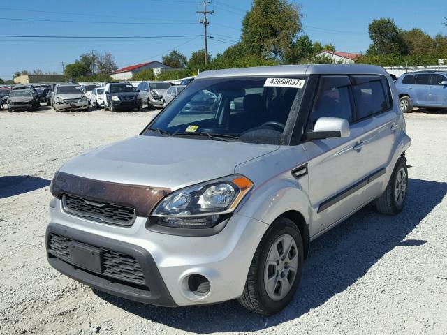 KNDJT2A5XD7579643 - 2013 KIA SOUL SILVER photo 2