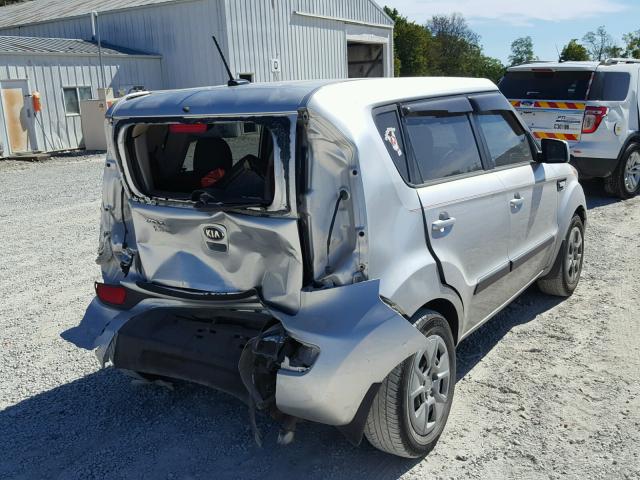 KNDJT2A5XD7579643 - 2013 KIA SOUL SILVER photo 4