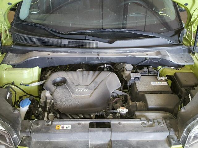 KNDJN2A25G7839175 - 2016 KIA SOUL GREEN photo 7