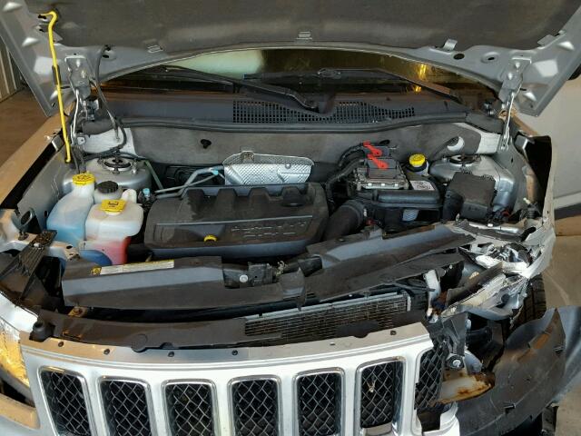 1J4NF1FB7BD239053 - 2011 JEEP COMPASS SILVER photo 7