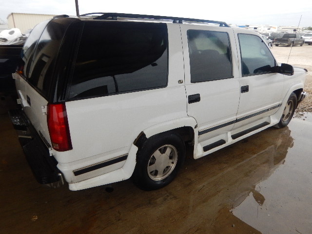 1GNEC13R6VJ385585 - 1997 CHEVROLET TAHOE C150 WHITE photo 4