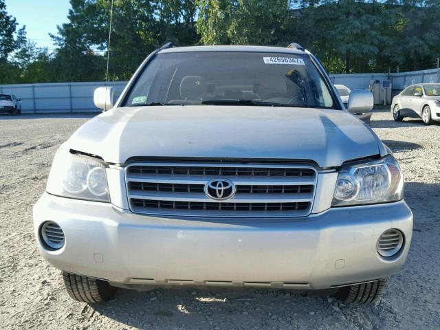 JTEHD21A730018912 - 2003 TOYOTA HIGHLANDER SILVER photo 9