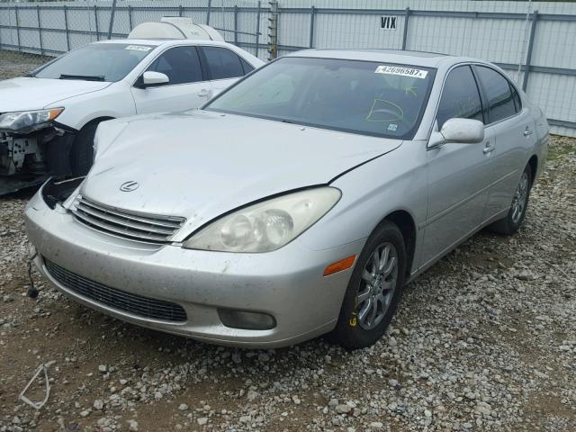 JTHBF30G320044985 - 2002 LEXUS ES 300 SILVER photo 2