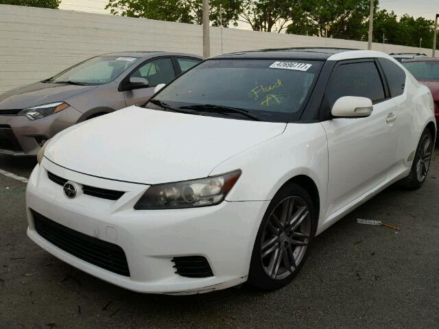 JTKJF5C71C3027373 - 2012 TOYOTA SCION TC 白色 照片 2