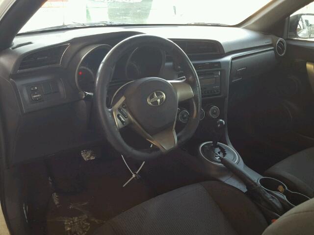 JTKJF5C71C3027373 - 2012 TOYOTA SCION TC 白色 照片 9