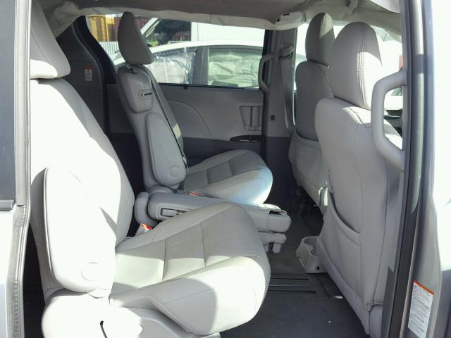 5TDYK3DCXFS590488 - 2015 TOYOTA SIENNA XLE SILVER photo 6