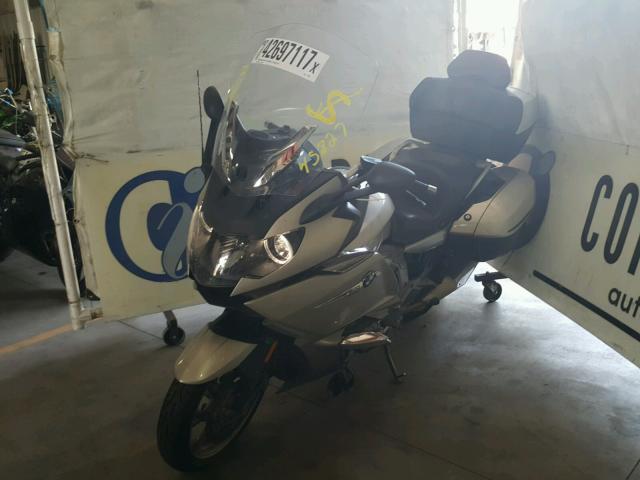 WB1061201CZZ22100 - 2012 BMW K1600 GTL SILVER photo 2