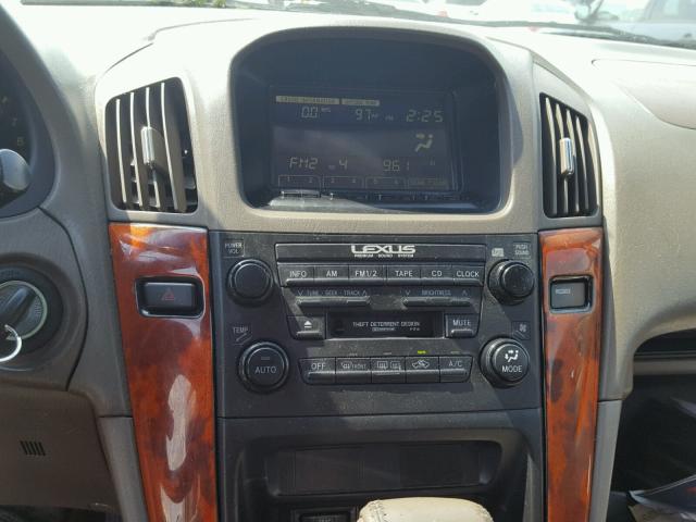 JTJGF10U310087039 - 2001 LEXUS RX 300 WHITE photo 9