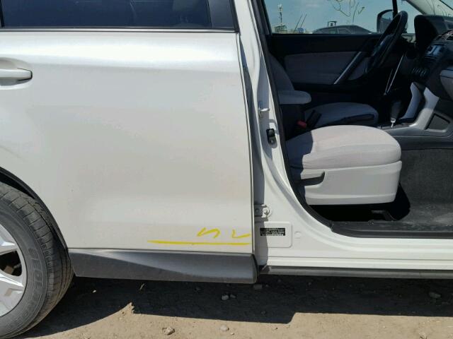 JF2SJADC6FH585940 - 2015 SUBARU FORESTER 2 WHITE photo 9