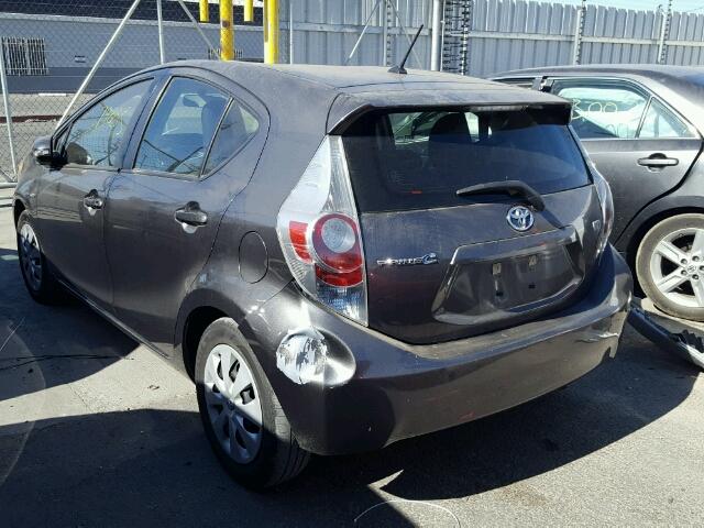 JTDKDTB3XD1533351 - 2013 TOYOTA PRIUS C GRAY photo 3