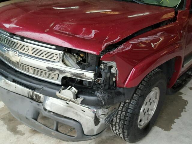 1GNEC16Z24J160980 - 2004 CHEVROLET SUBURBAN C MAROON photo 9