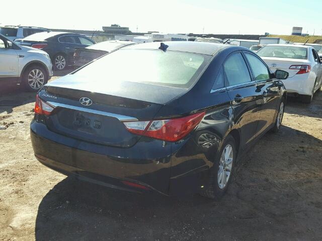 5NPEB4AC1DH670052 - 2013 HYUNDAI SONATA BLACK photo 4