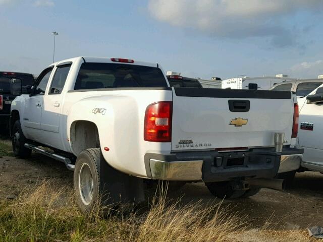 1GCJK33648F119467 - 2008 CHEVROLET SILVERADO WHITE photo 3