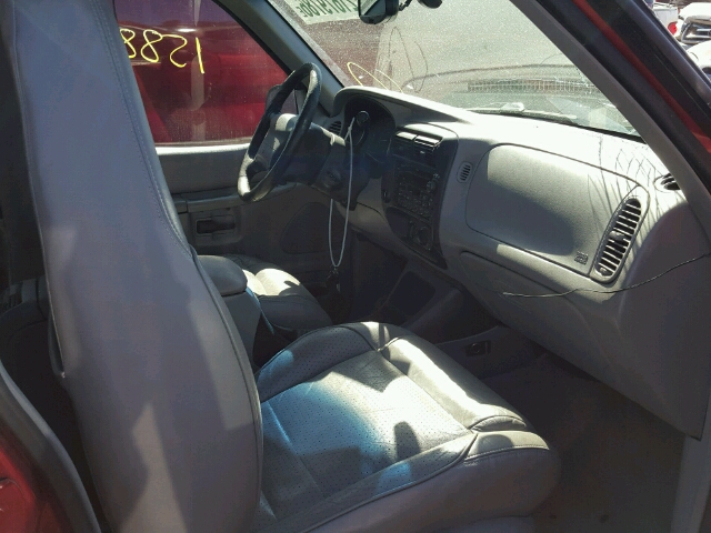 1FMZU32P4WZC08194 - 1998 FORD EXPLORER MAROON photo 5