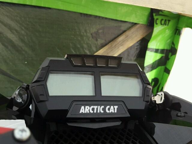 4UF18SNW4JT106241 - 2018 ARCT ZR 6000 ES მწვანე ფოტო 7