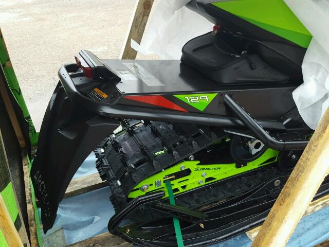 4UF18SNW4JT106241 - 2018 ARCT ZR 6000 ES მწვანე ფოტო 9