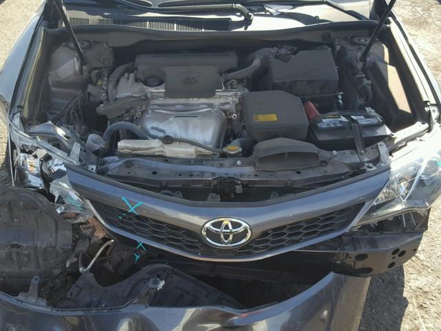 4T1BF1FK3EU841473 - 2014 TOYOTA CAMRY GRAY photo 7