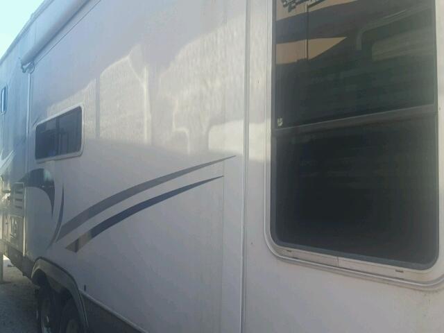 1KB311R256E166388 - 2006 HOLR TRAVEL TRL WHITE photo 4