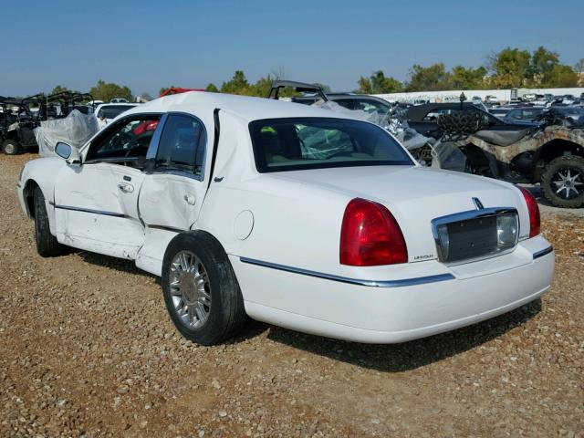 2LNBL8CV3AX751727 - 2010 LINCOLN TOWN CAR S WHITE photo 3