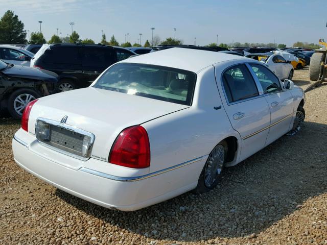 2LNBL8CV3AX751727 - 2010 LINCOLN TOWN CAR S WHITE photo 4