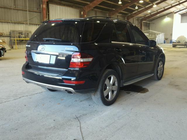 4JGBB8GB6AA572710 - 2010 MERCEDES-BENZ ML 350 4MA BLACK photo 4