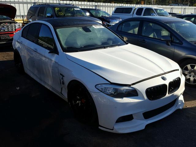 WBAFR9C59BC617441 - 2011 BMW 550 WHITE photo 1