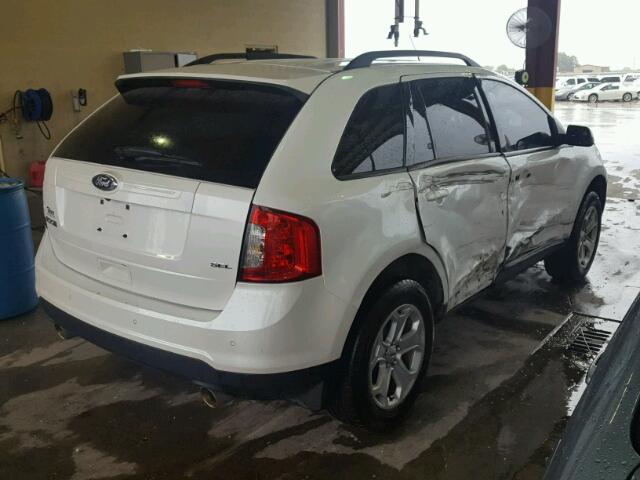 2FMDK3JC7DBE33384 - 2013 FORD EDGE SEL WHITE photo 4