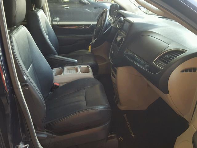 2C4RC1BG2DR656775 - 2013 CHRYSLER TOWN & COU 蓝色 照片 5