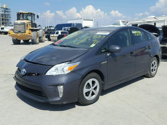 JTDKN3DU5F0438899 - 2015 TOYOTA PRIUS GRAY photo 2