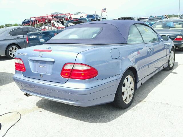 WDBLK65G83T141576 - 2003 MERCEDES-BENZ CLK 320 BLUE photo 4