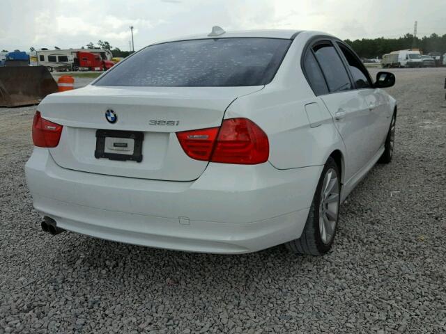 WBAPH7C55BA801752 - 2011 BMW 328 I WHITE photo 4