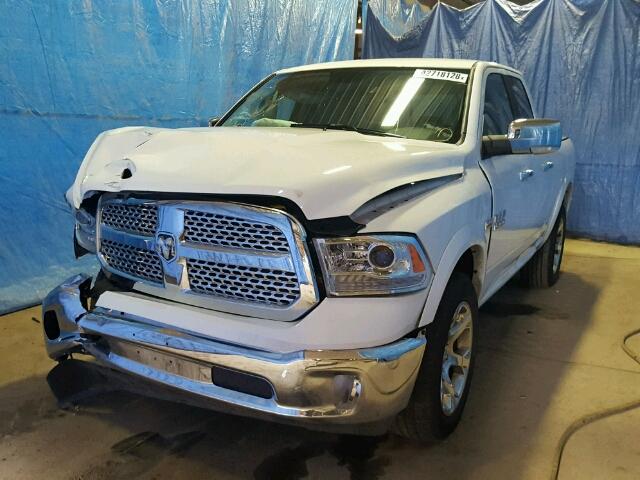 1C6RR7JT7JS120633 - 2018 RAM 1500 LARAM WHITE photo 2