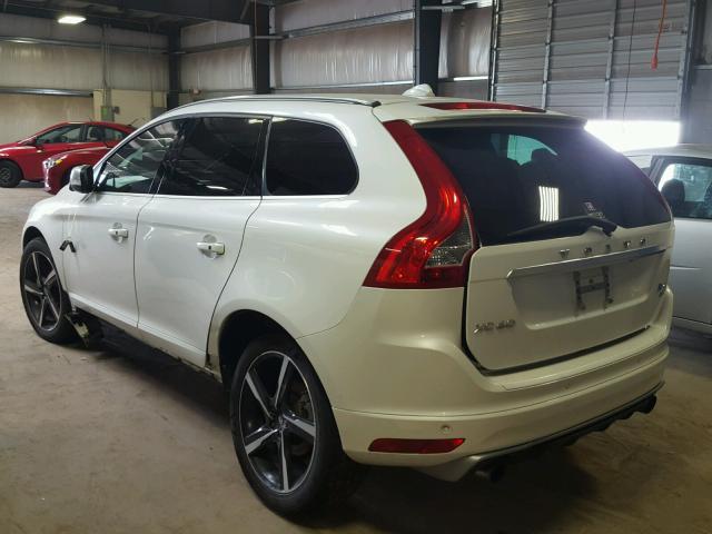 YV4902RP5F2740799 - 2015 VOLVO XC60 T6 WHITE photo 3