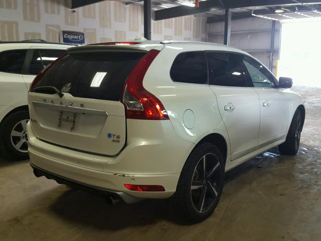 YV4902RP5F2740799 - 2015 VOLVO XC60 T6 WHITE photo 4