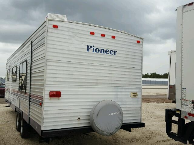 1EB1T252046004262 - 2004 FLET PIONEER WHITE photo 3