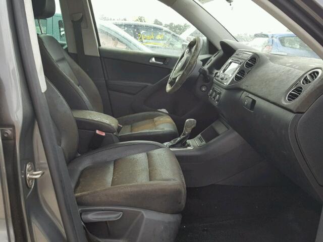 WVGAV7AX3CW005491 - 2012 VOLKSWAGEN TIGUAN S GRAY photo 5