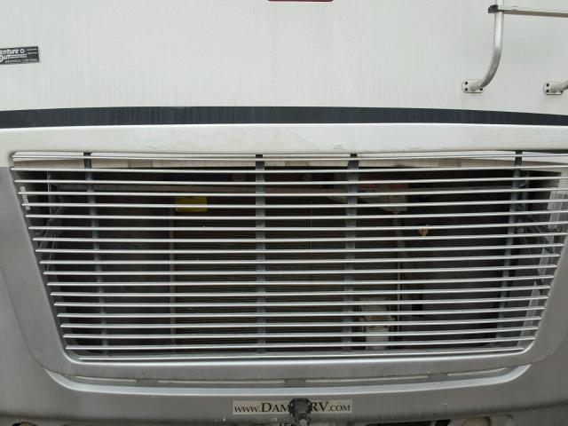 4UZAAHBV75CV10713 - 2005 FREIGHTLINER CHASSIS X WHITE photo 7