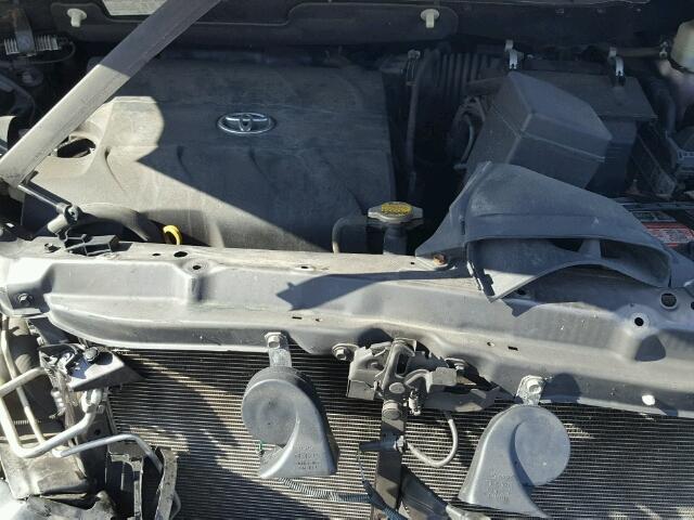 5TDYK3DC3BS140109 - 2011 TOYOTA SIENNA XLE GRAY photo 7