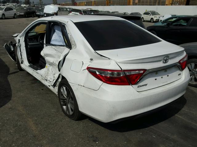4T1BF1FK4FU008749 - 2015 TOYOTA CAMRY LE თეთრი ფოტო 3