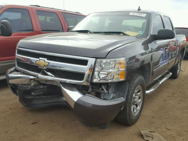 3GCPCREA7BG289078 - 2011 CHEVROLET SILVERADO GRAY photo 2