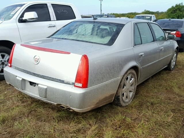 1G6KD57YX6U210227 - 2006 CADILLAC DTS SILVER photo 4